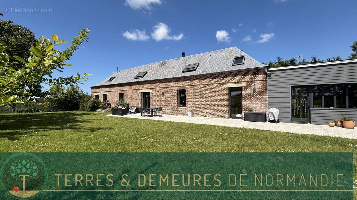 Maison à LE MESNIL-REAUME