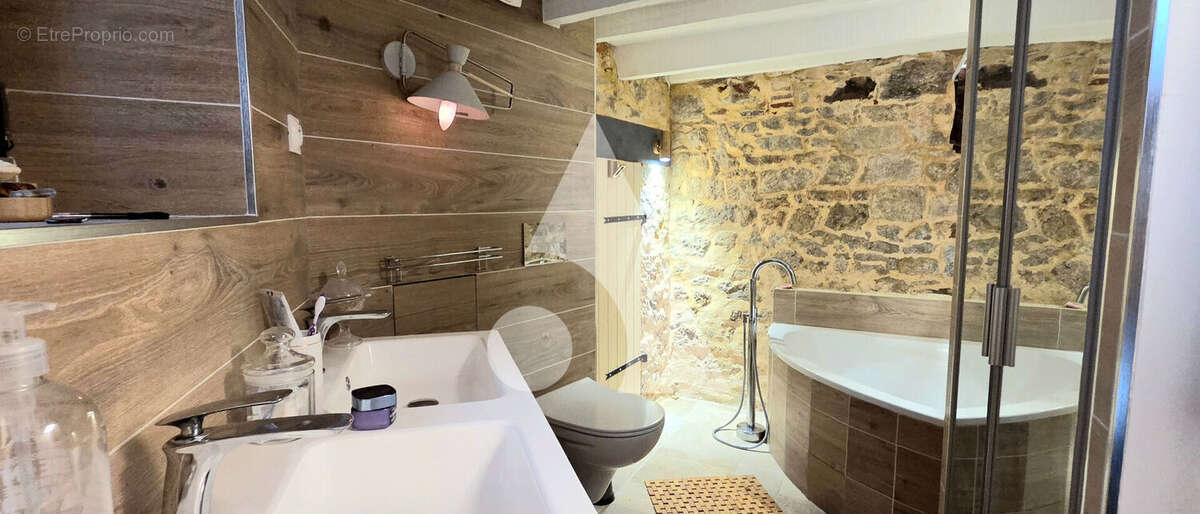 Maison à PUY-L'EVEQUE