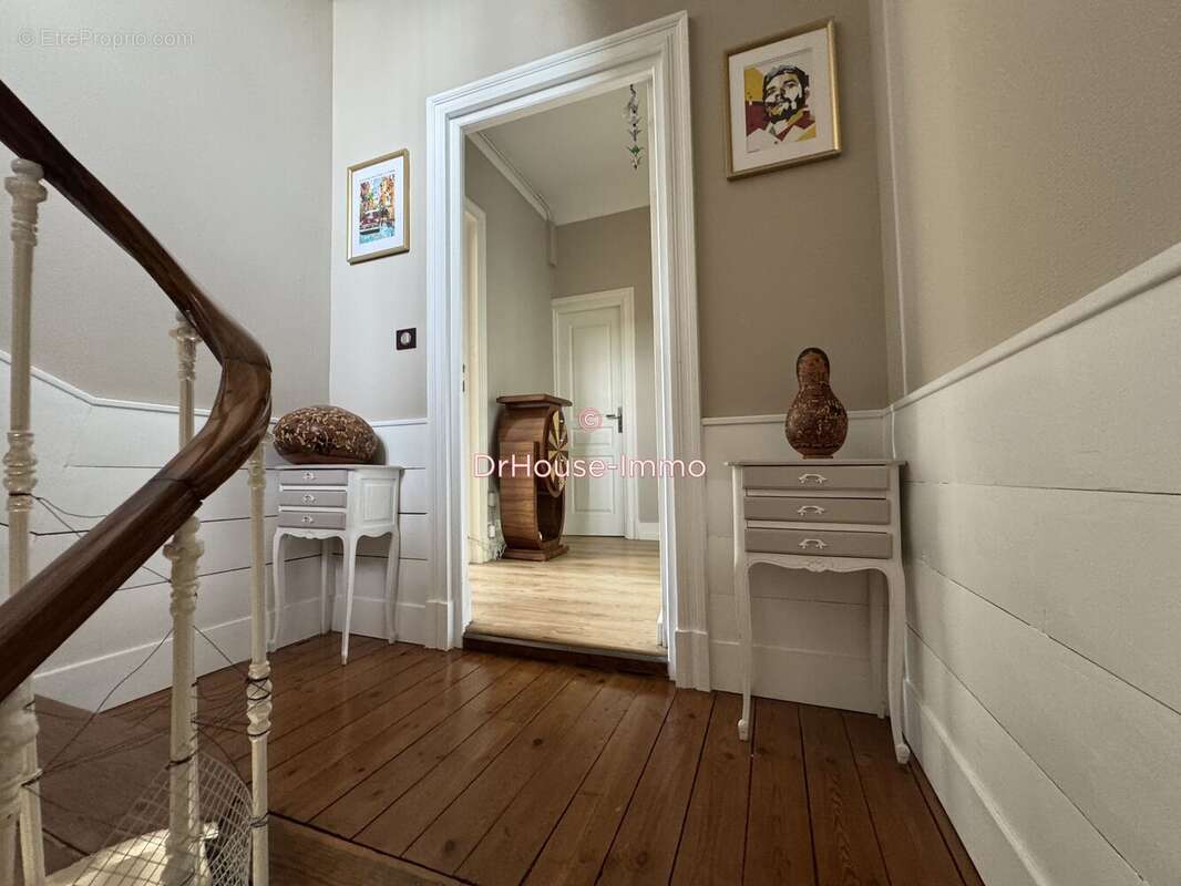 Maison 266 m² à Perigueux  - photo 7