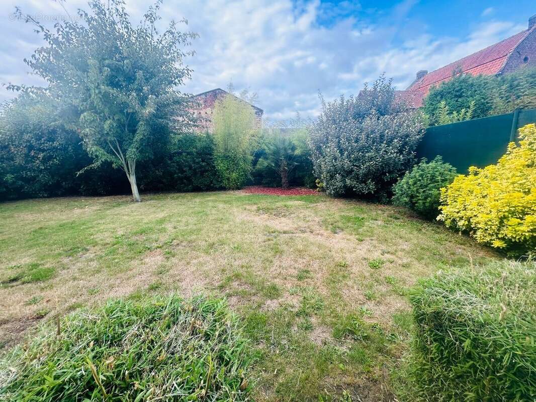 Maison à CAMPHIN-EN-CAREMBAULT