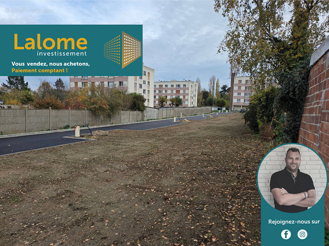 Terrain à MANTES-LA-VILLE