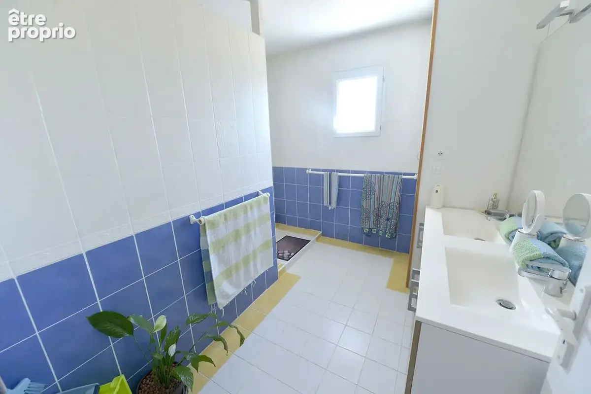 Maison 195 m² à Saint-Georges-De-Didonne  - photo 8