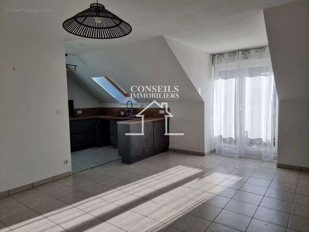 Appartement à VILLENEUVE-SUR-YONNE