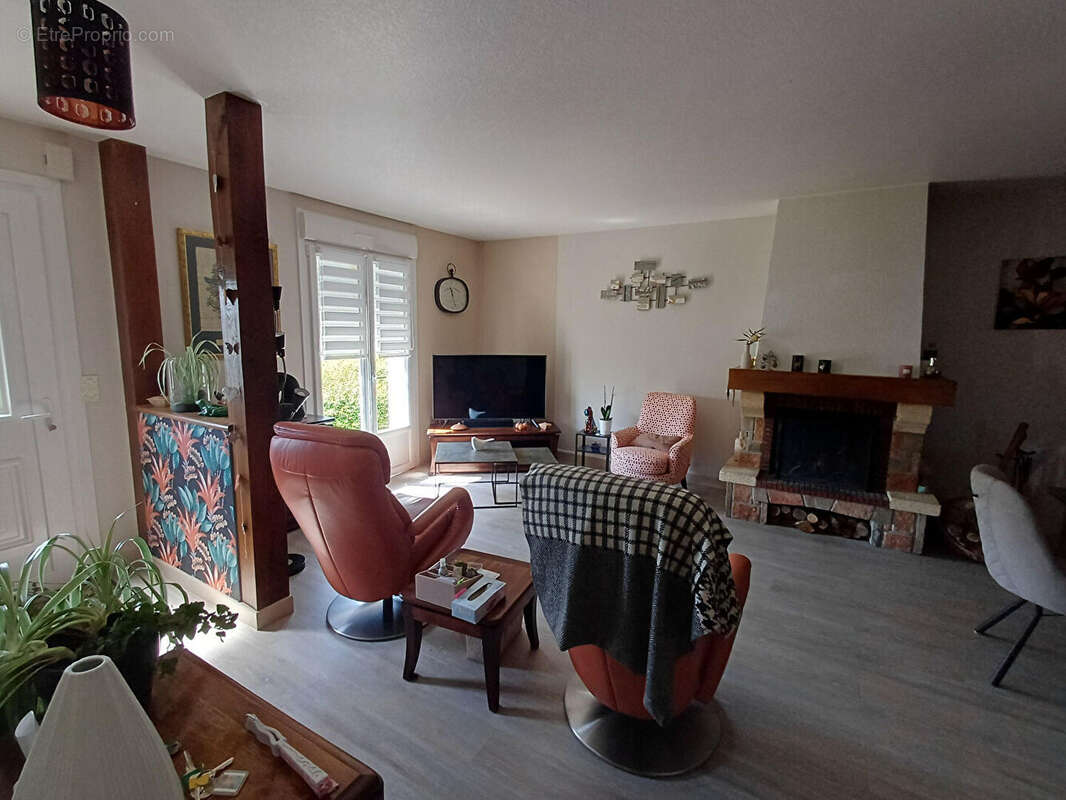 Maison Saint Berthevin 5 pièce(s) 90 m2 - photo 5
