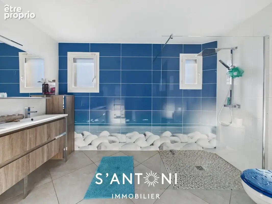 Villa de standing au Grau d'agde sur une parcelle de 880m² avec piscine - photo 11