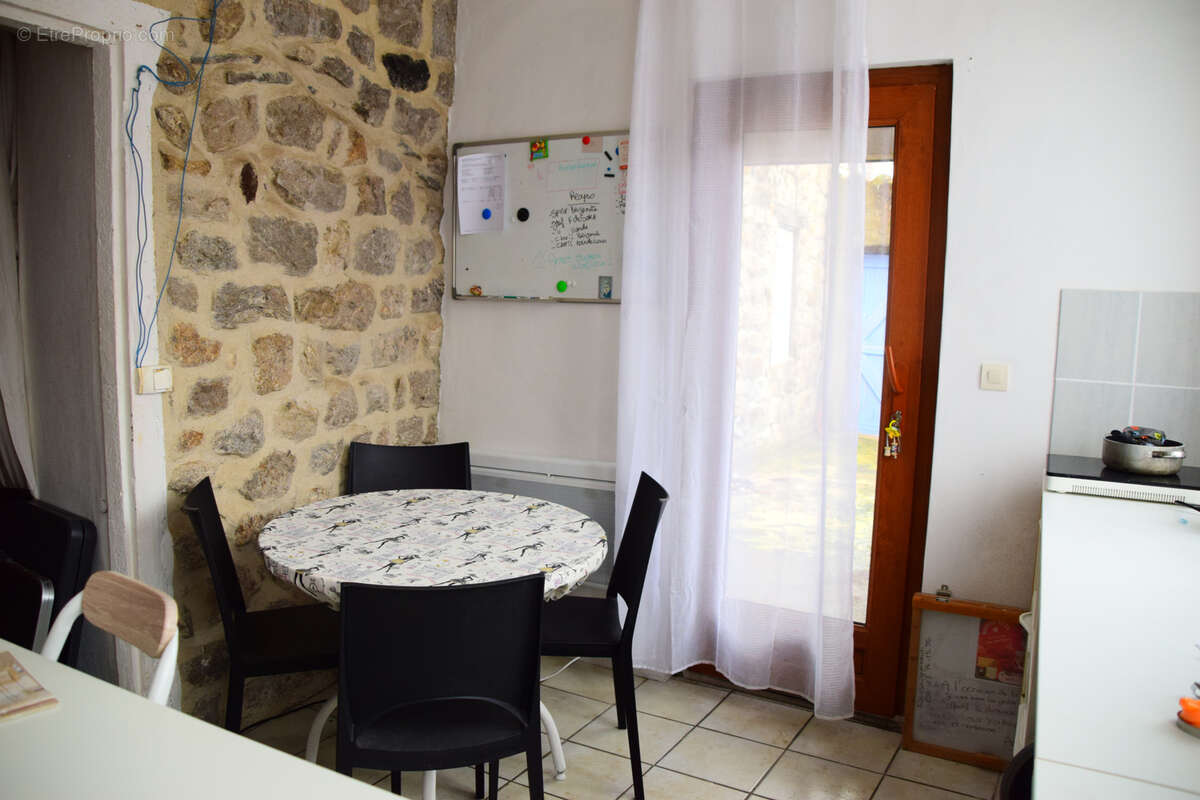 Maison à MONTPEZAT-SOUS-BAUZON