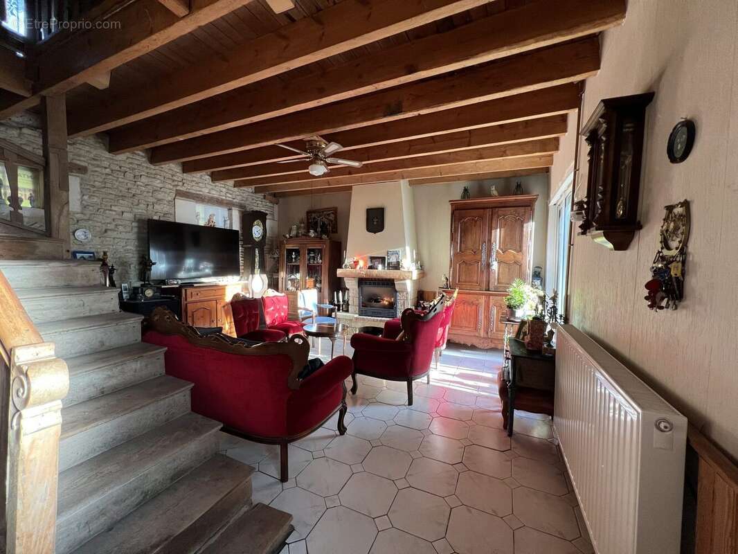 Maison à MEZIDON-CANON