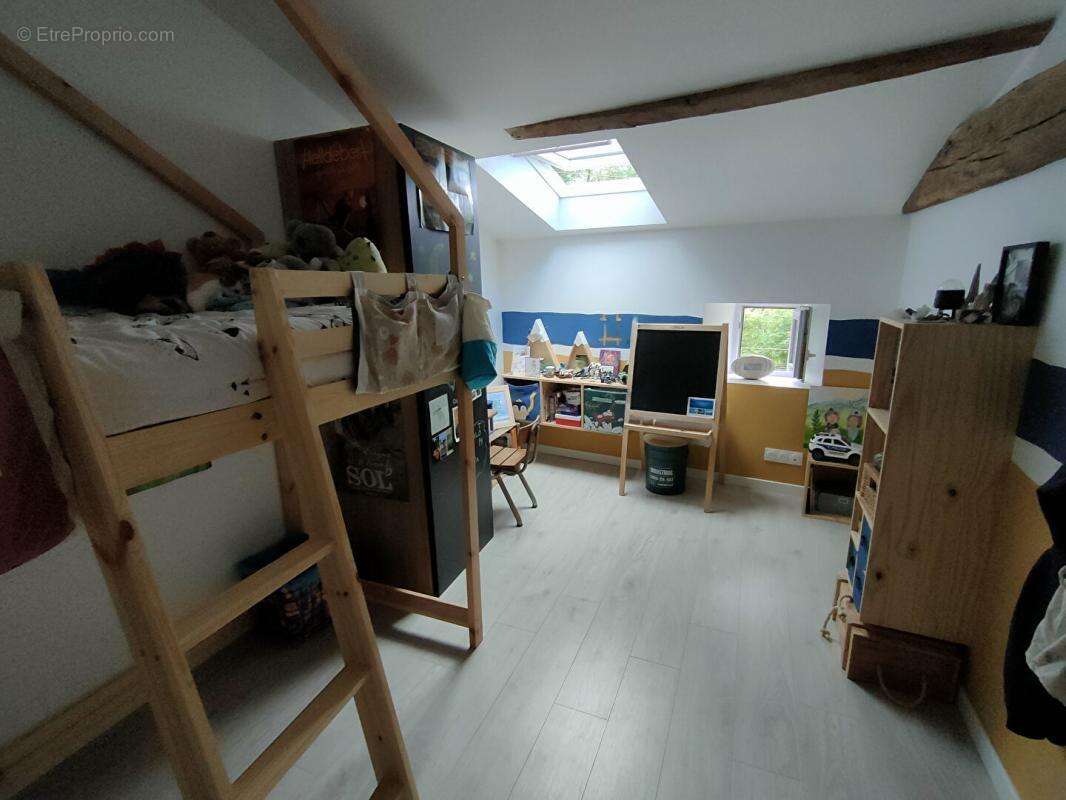 Maison à MORTAGNE-SUR-SEVRE