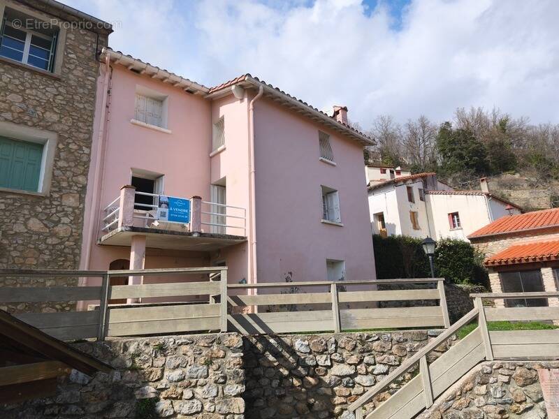Maison à MONTFERRER