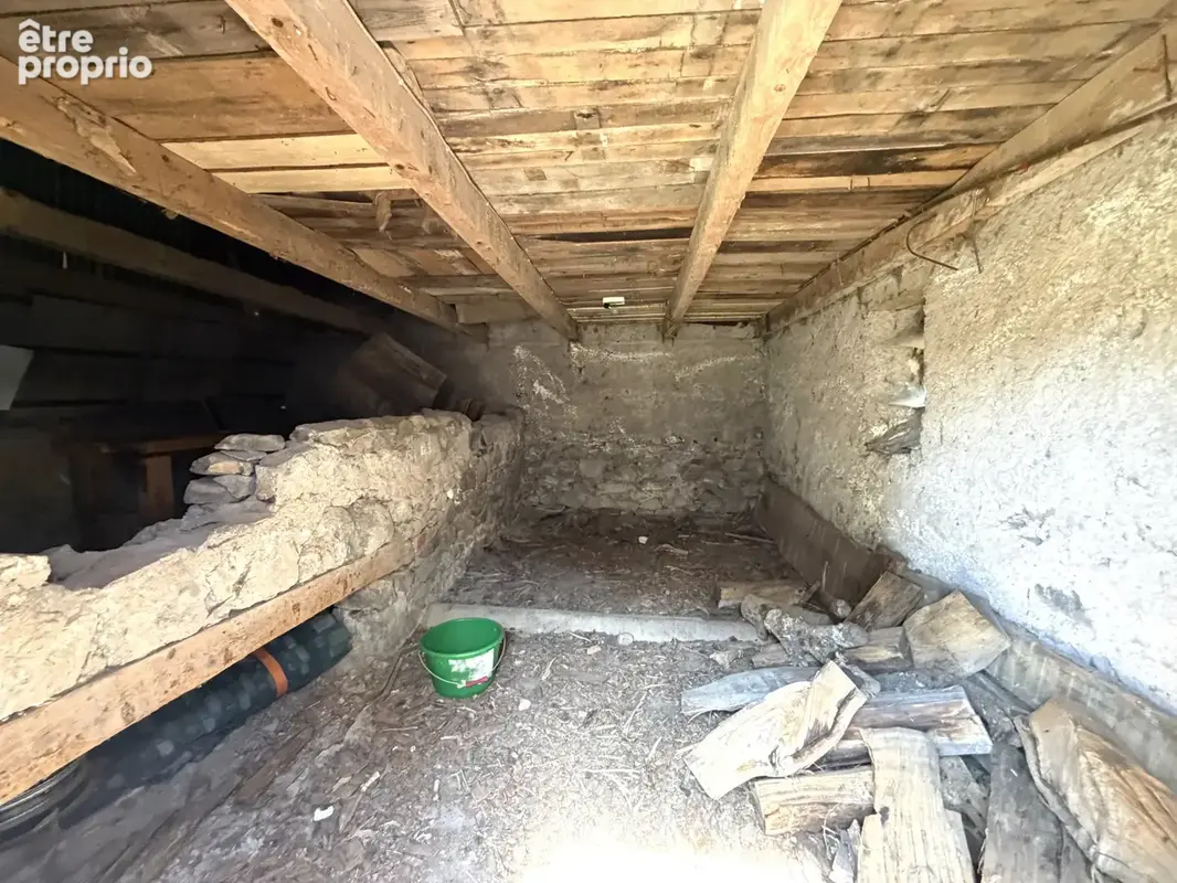 Marcenat   Jolie maison de plain-pied de 138 m2 sur un terrain de 2 272 m2 - photo 13