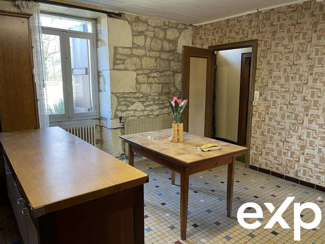 Maison à BAGAT-EN-QUERCY