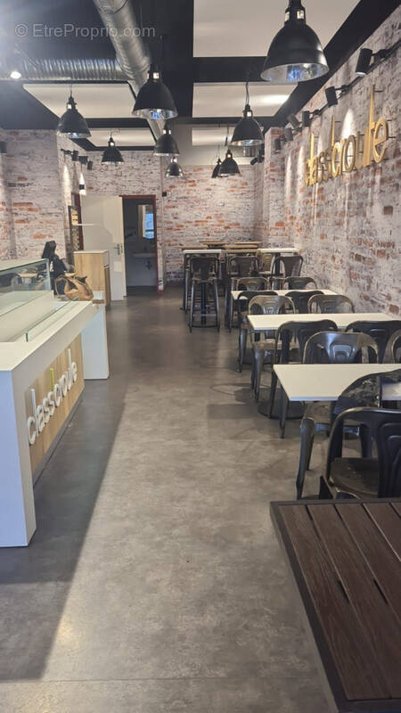 Commerce à ASNIERES-SUR-SEINE