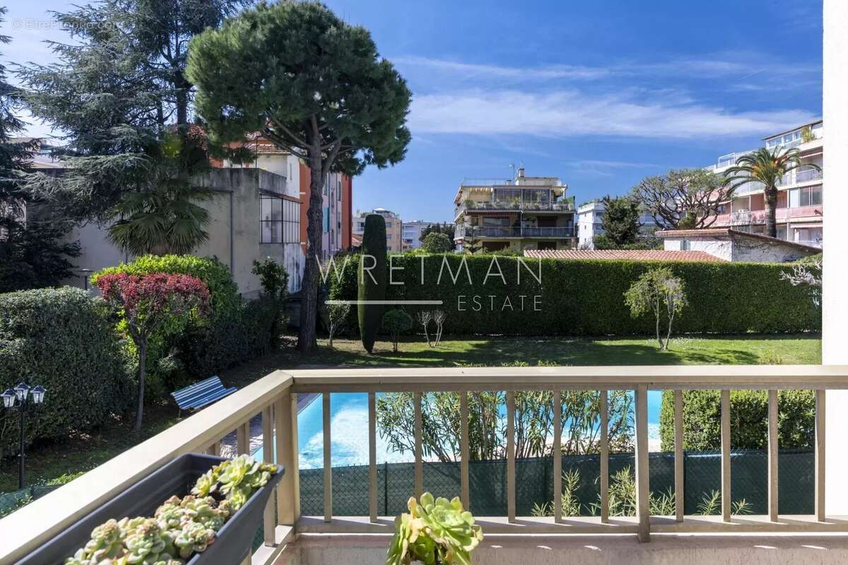 Appartement à SAINT-LAURENT-DU-VAR