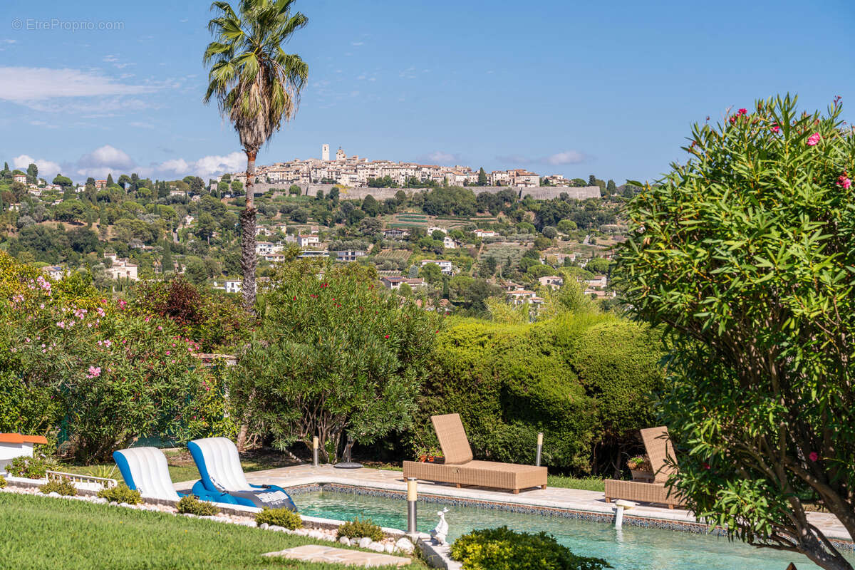 Maison à LA COLLE-SUR-LOUP