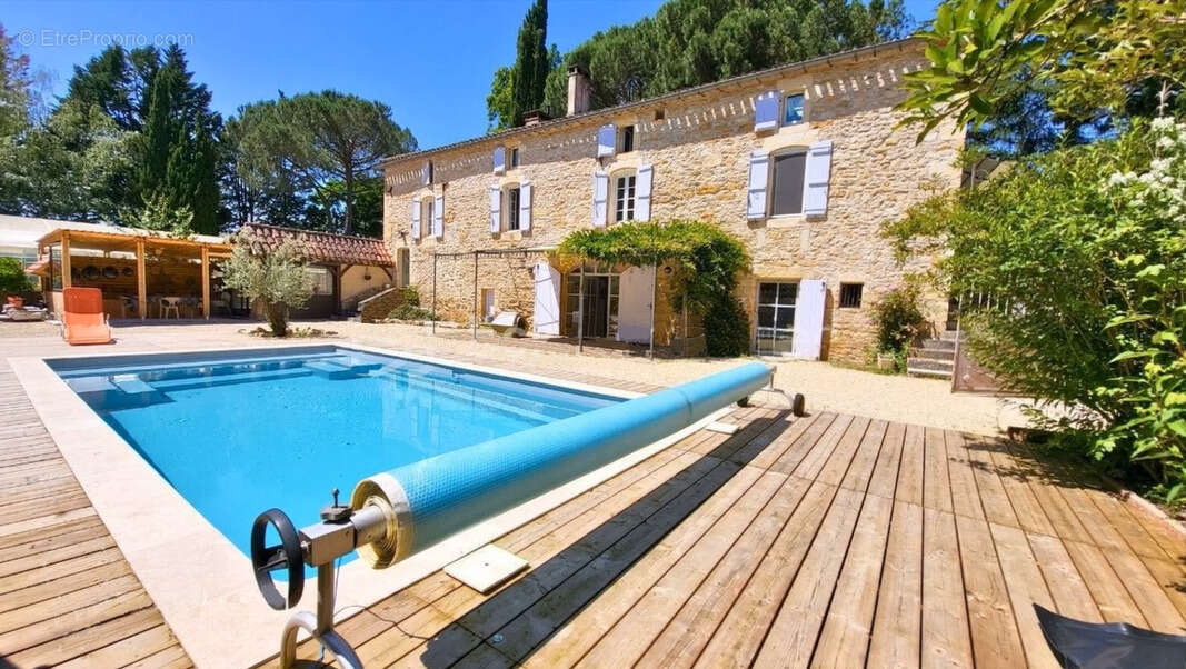 Maison à PUY-L&#039;EVEQUE