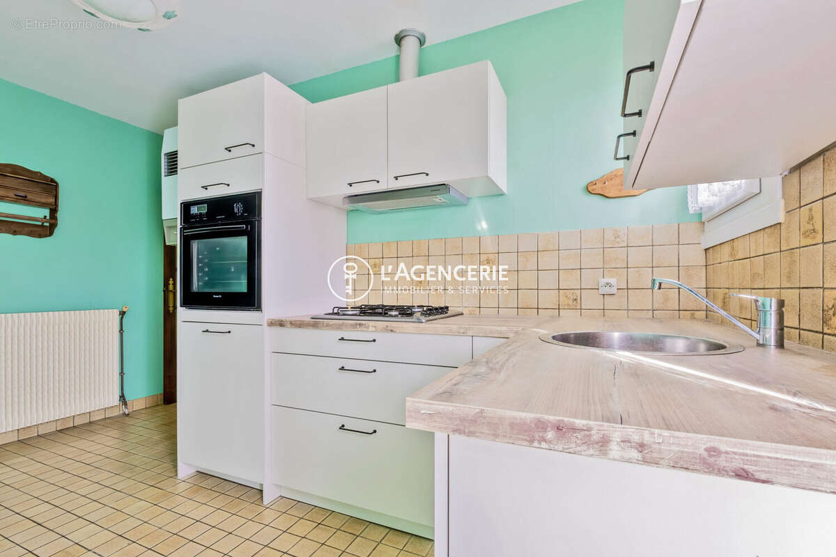 Maison à LE HAILLAN