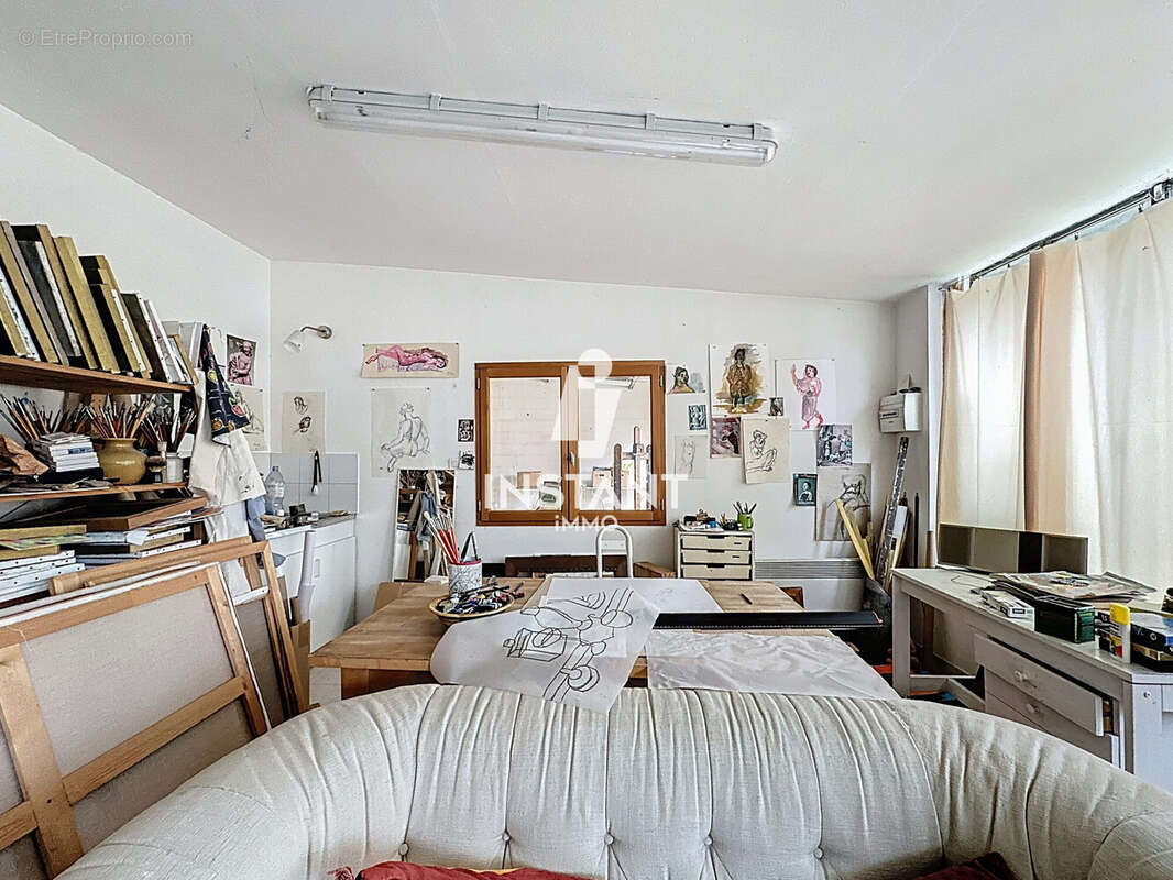 Terrain à SAINT-MAUR-DES-FOSSES