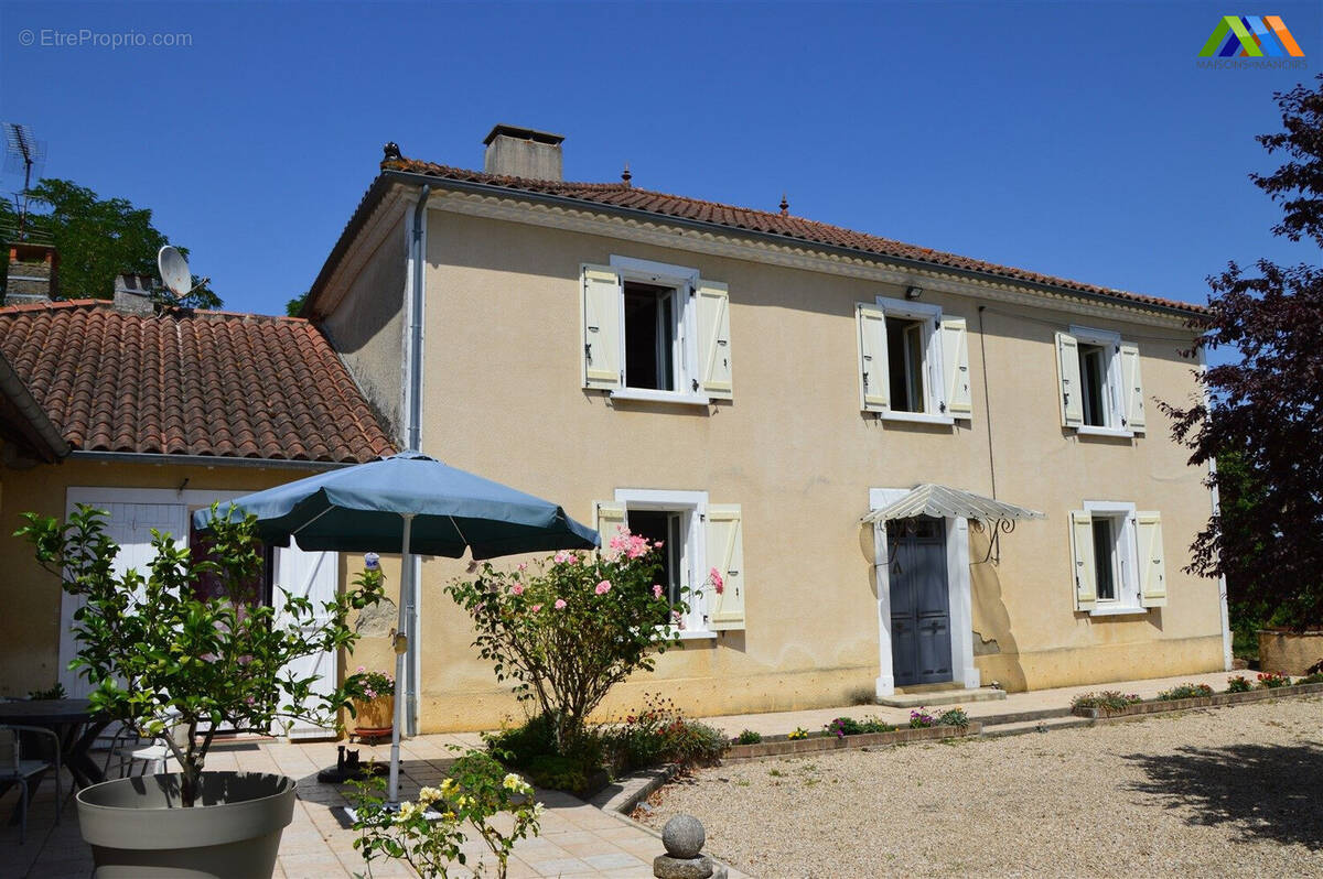 Maison à SEISSAN