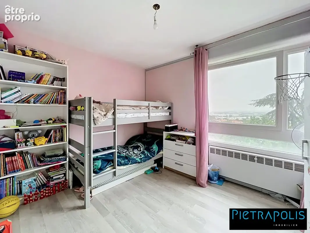 Appartement 4 pièces 76 m² à vendre à Oullins (69600) - photo 8