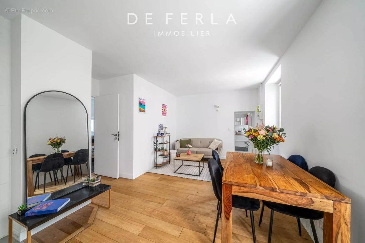 Appartement à PARIS-14E
