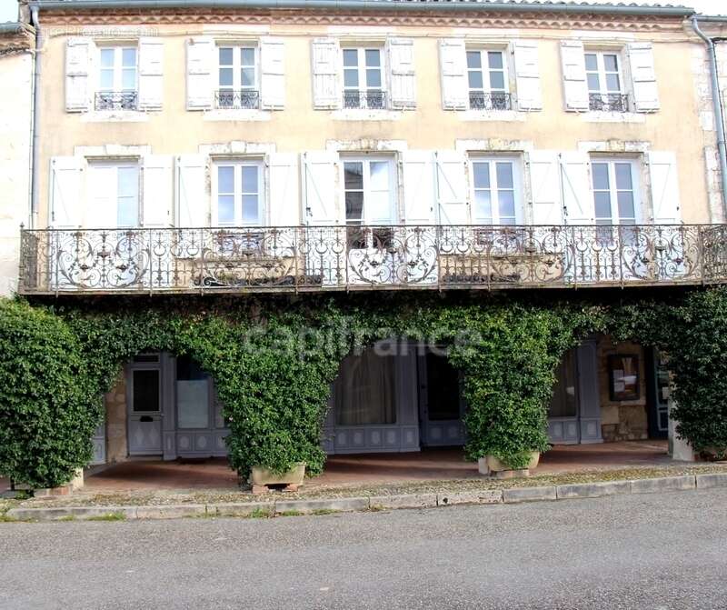 Appartement à SAINT-CLAR