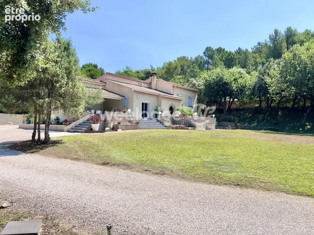 Maison à SAINT-LAURENT-DES-ARBRES