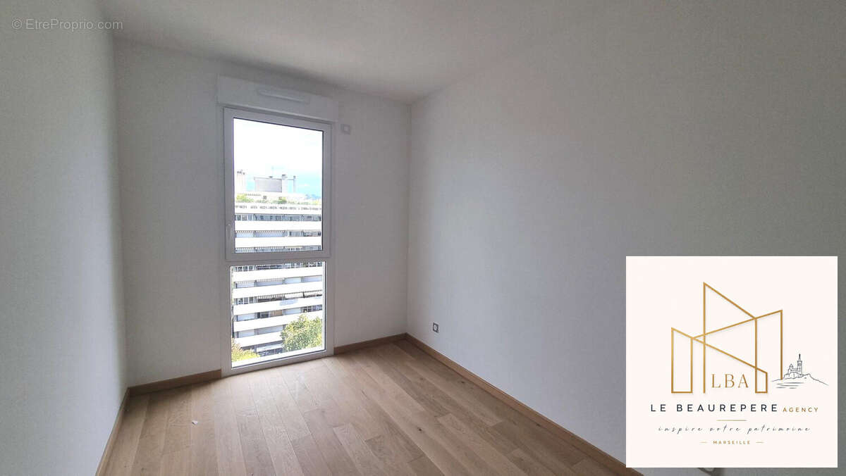 Appartement 122 m² à Marseille-8e  - photo 8