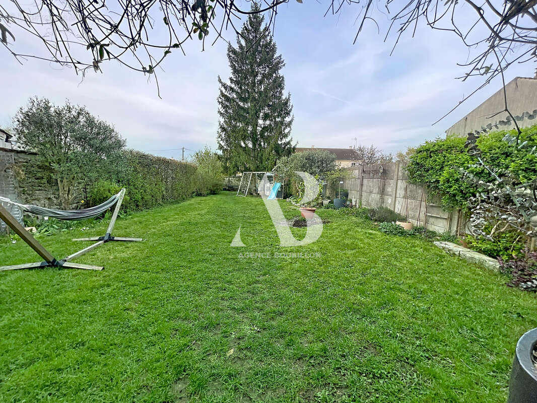 Maison à LA CHAPELLE-GAUTHIER