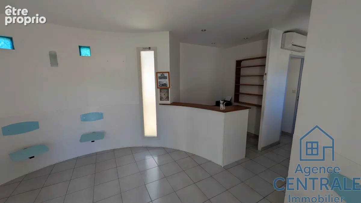 Commerce 165 m² à vendre à La Ciotat (13600) - photo 3