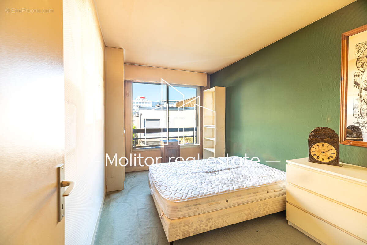 Grand T3 à rénover, avec balcon     Boulogne-Billancourt - photo 11