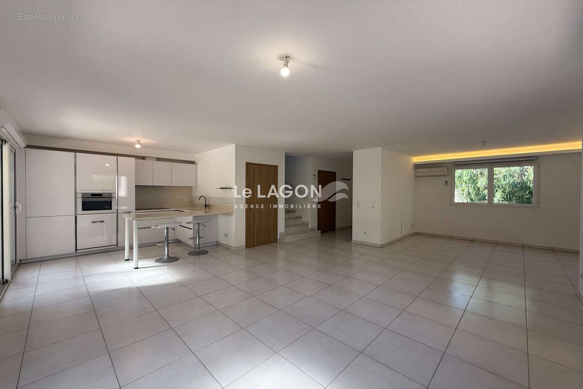 Maison 102 m² à Saint-Cyprien  - photo 3