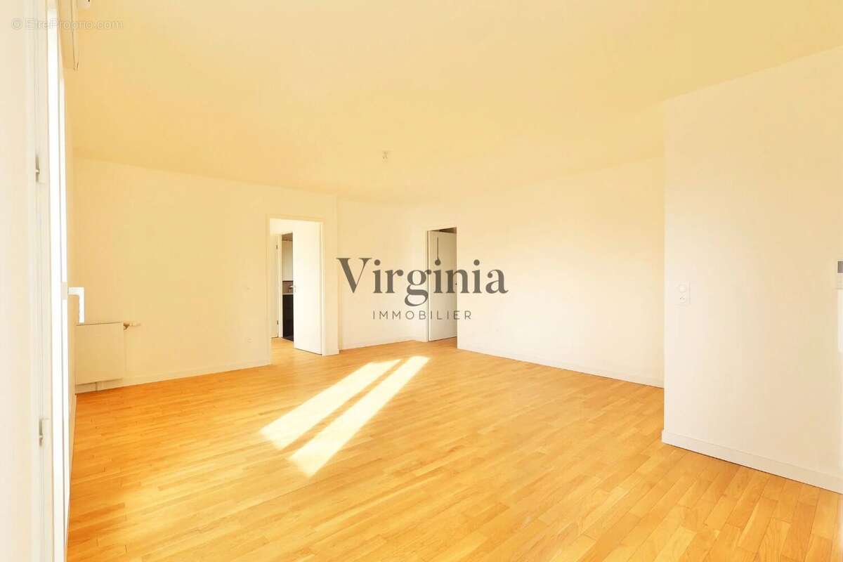 Appartement à CHARENTON-LE-PONT