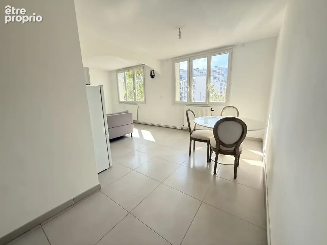 HIDRI IMMO PLUS vous propose en Exclusivité un appartement T4 - faibles charges et petit prix - Grenoble - photo 4