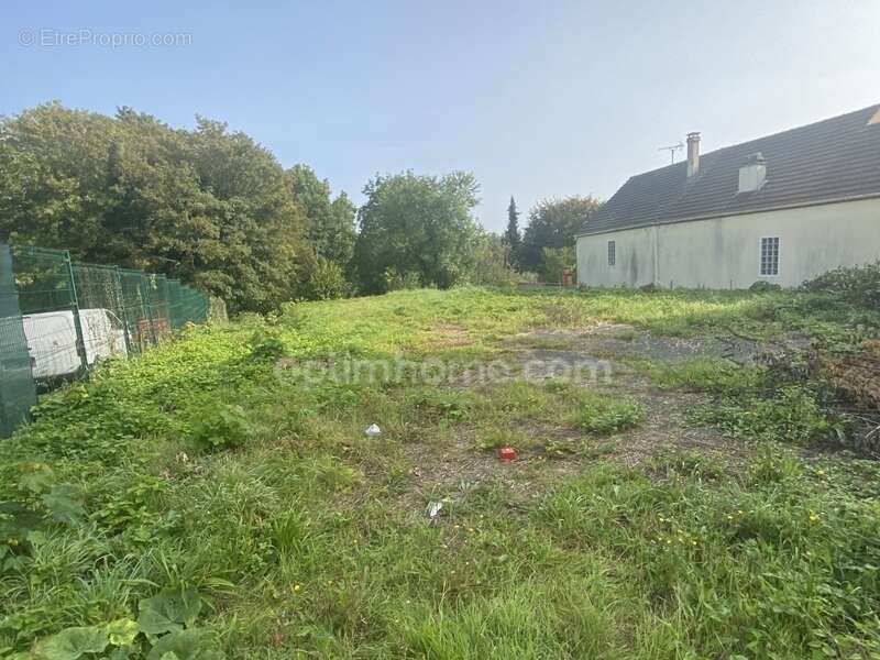 Terrain à NOISY-SUR-OISE