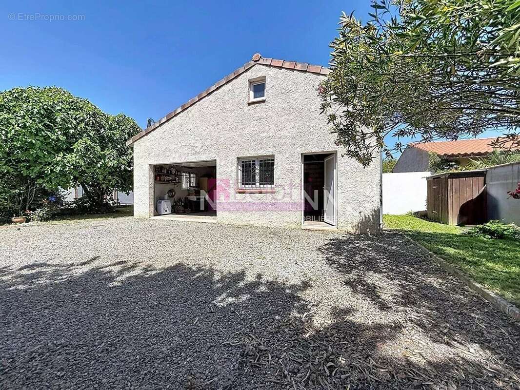 Maison à ROQUES