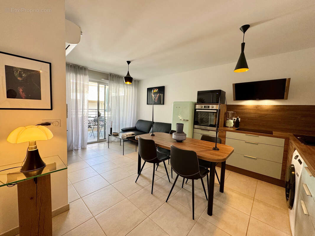 Appartement à SIX-FOURS-LES-PLAGES