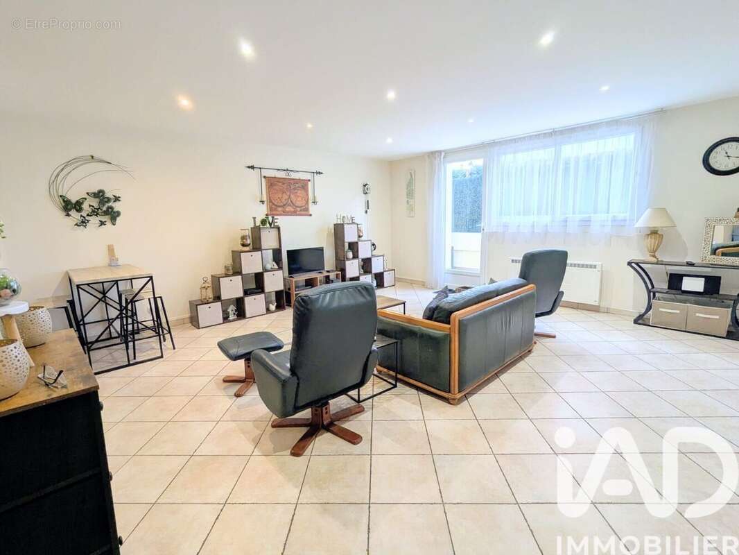 Photo 5 - Appartement à BRIE-COMTE-ROBERT