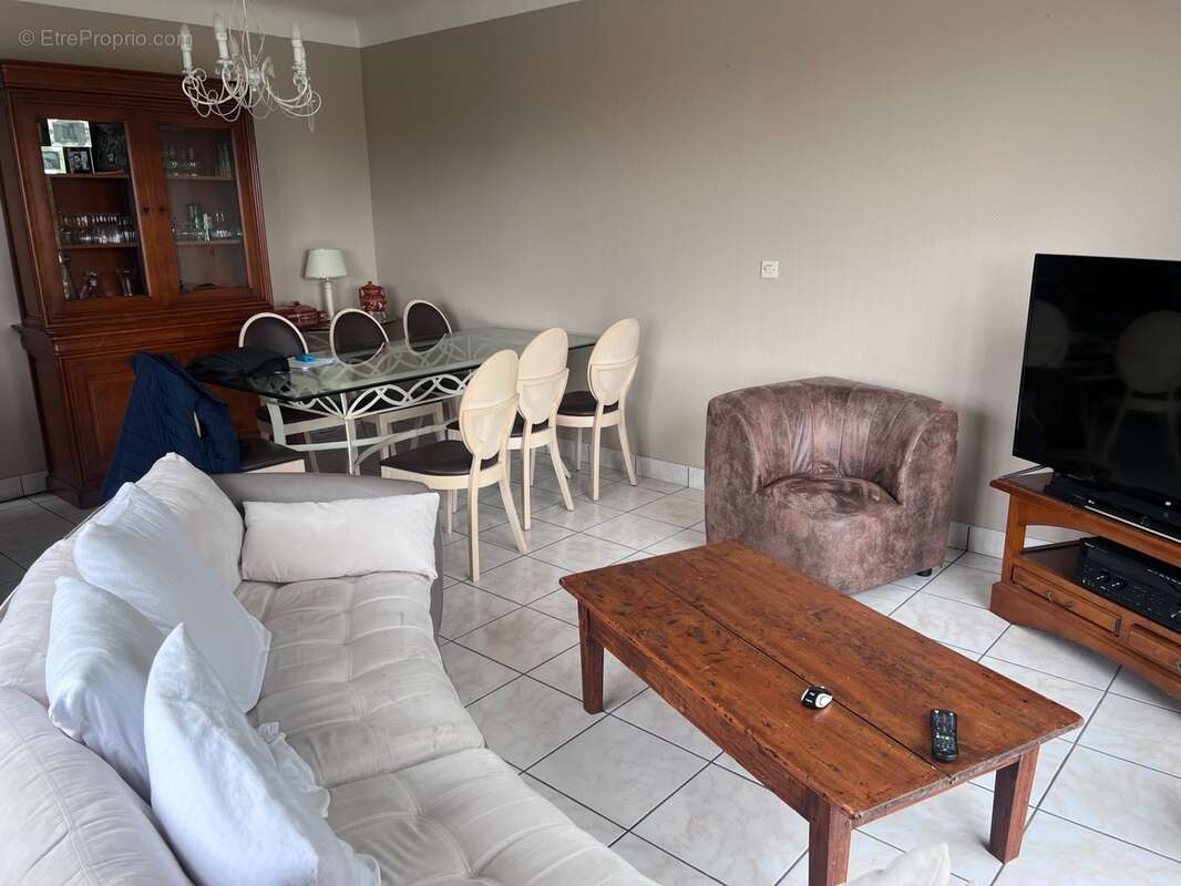 Maison à vendre 6 pièces SAINTES (17) et un appartement - photo 7