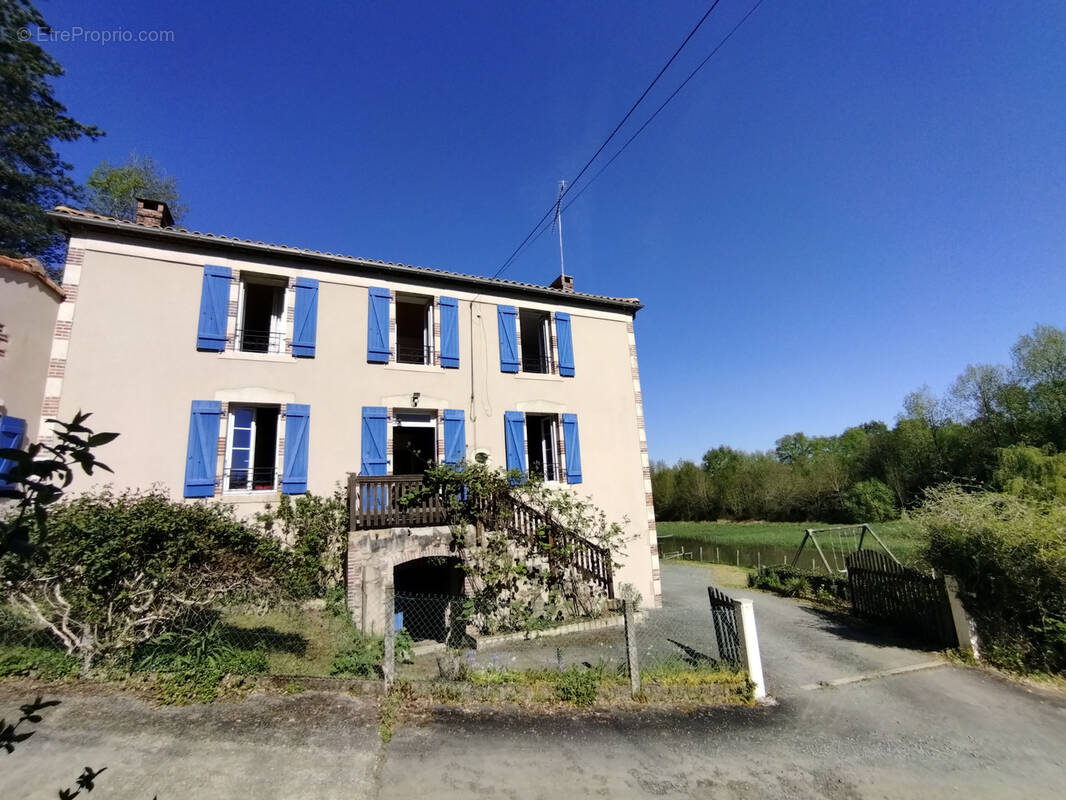 Maison à SIGOURNAIS
