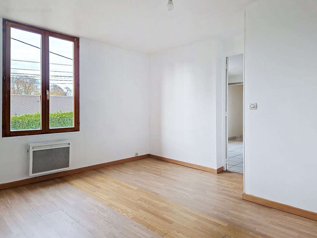 Maison à SAINT-GEORGES-DU-VIEVRE