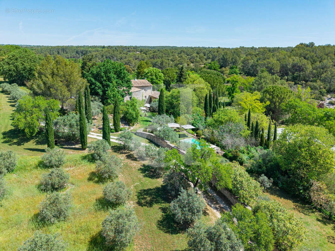 Maison à GORDES