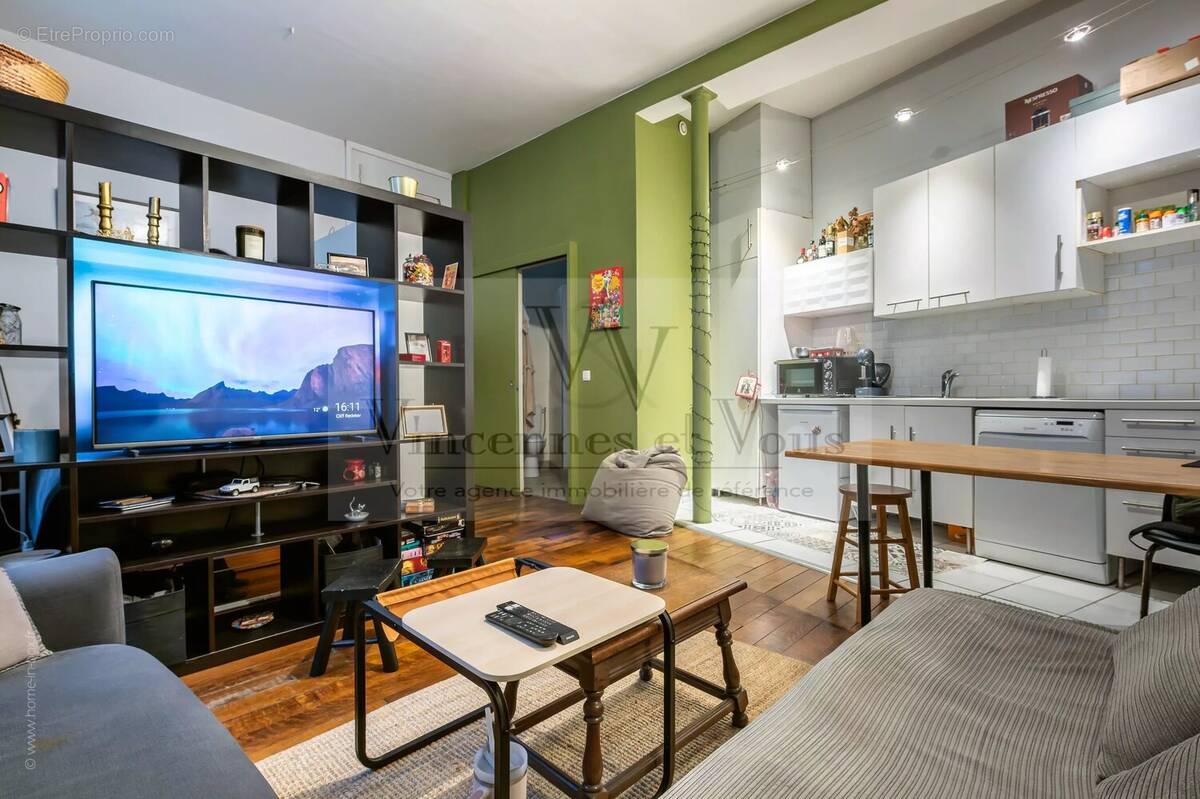 Appartement à PARIS-14E