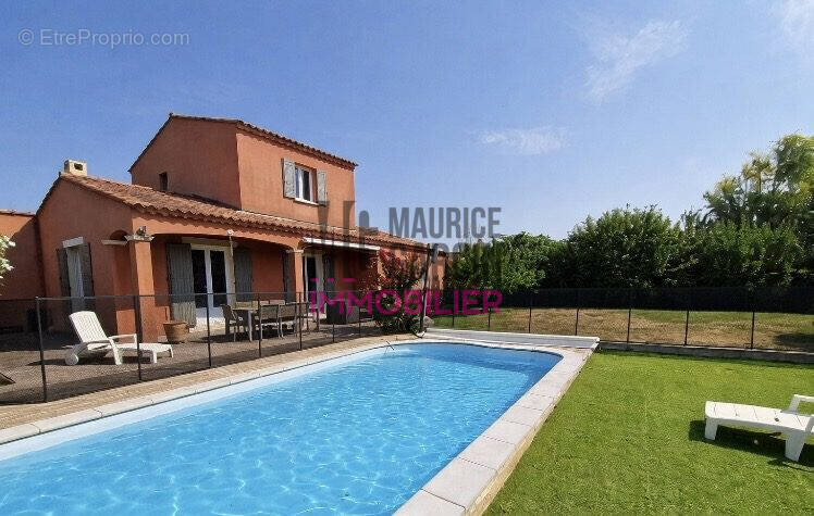 Maison à L'ISLE-SUR-LA-SORGUE