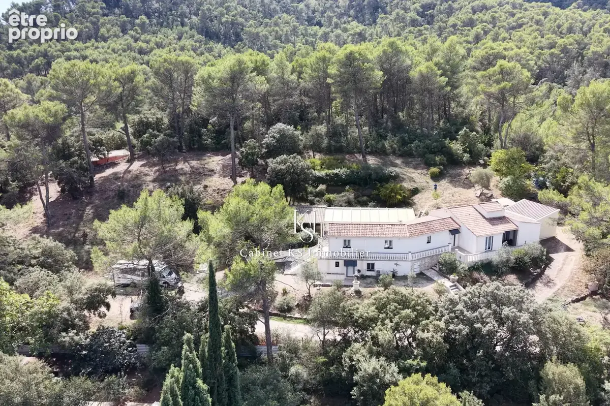 Photo Maison à Tourves au prix de 599 000€
