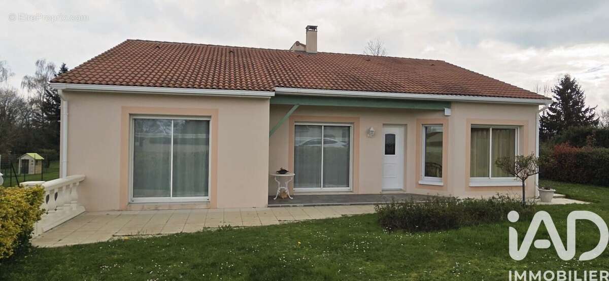 Photo 2 - Maison à COURLAY