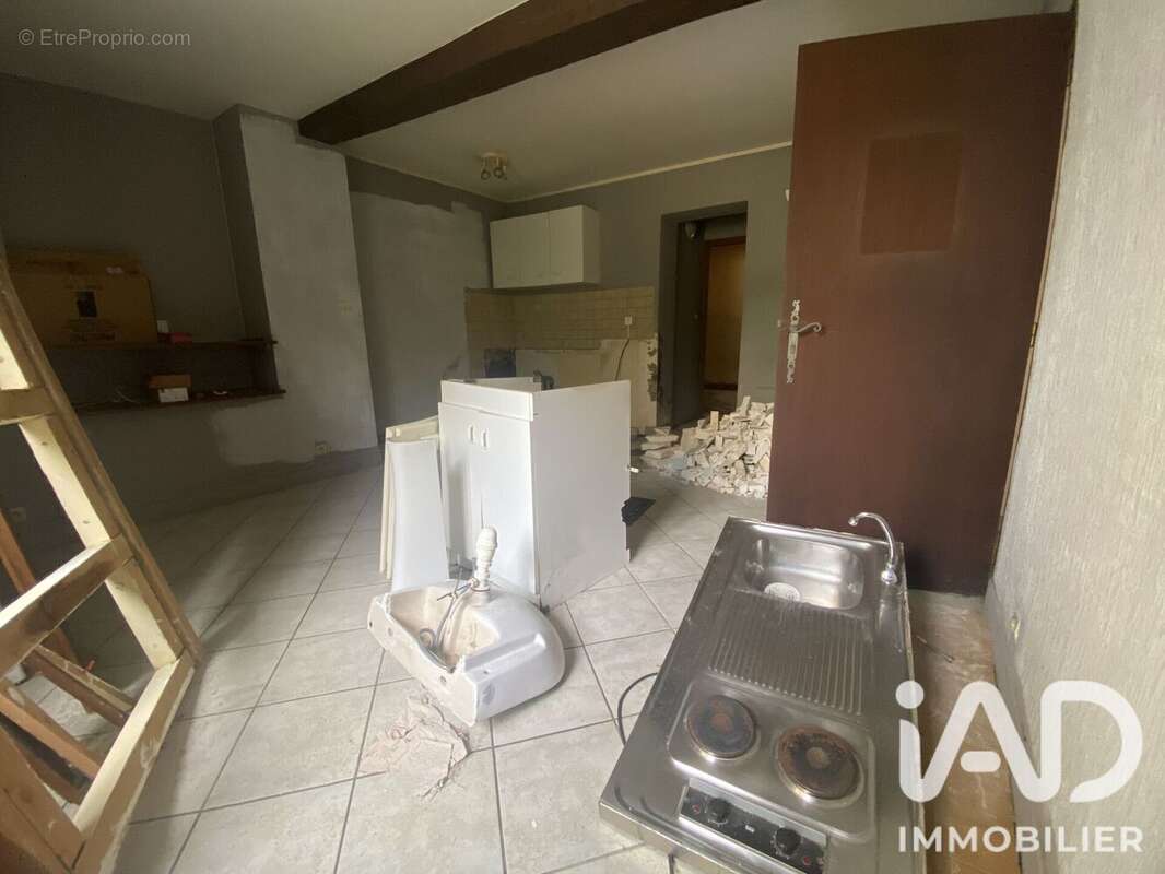 Photo 6