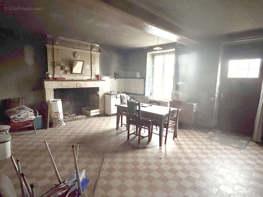 Maison à SAINT-CYR-LA-LANDE