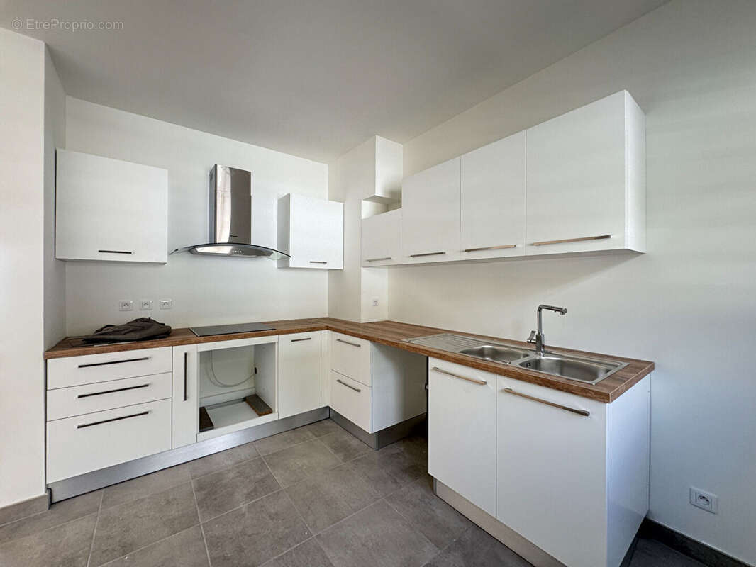 A VENDRE - Bellepierre - Appartement T4 neuf de 173 m2 de surface totale dans une copropriété de standing - photo 8