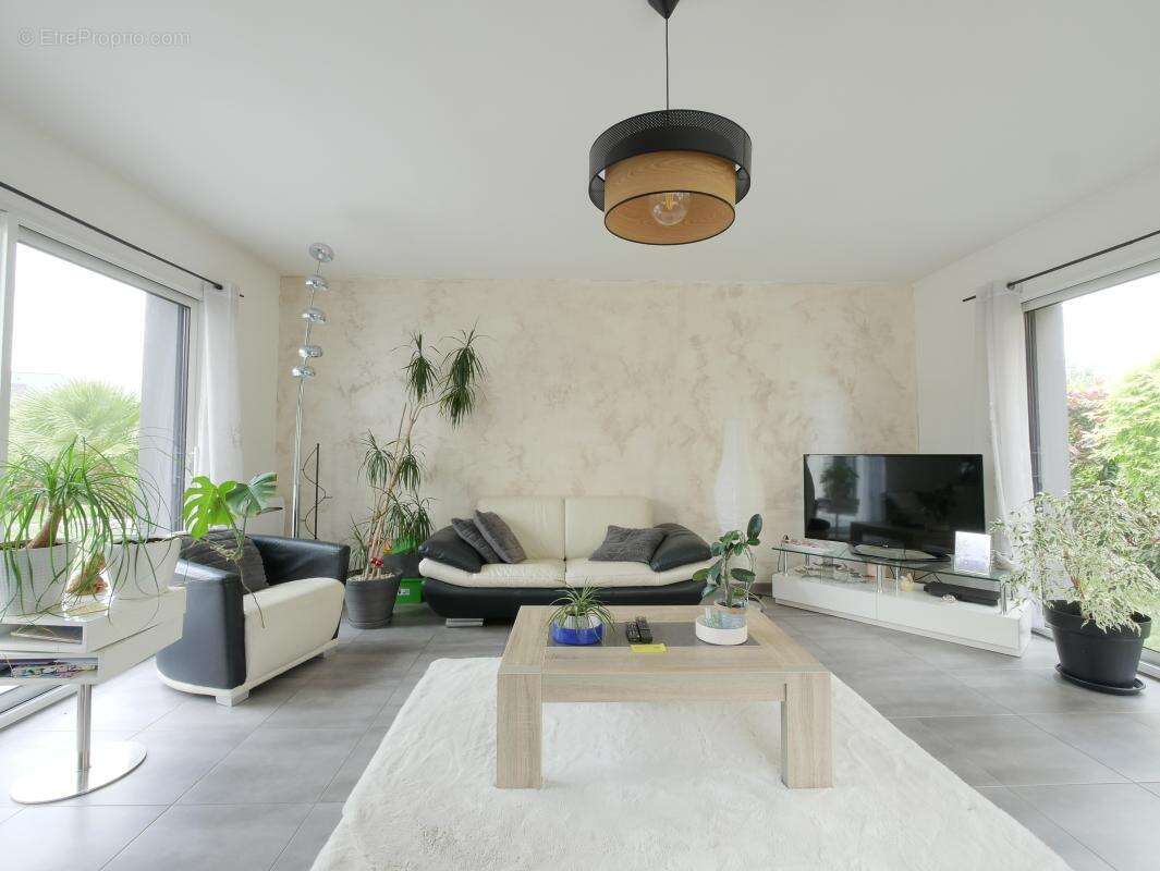 Maison à LA BOUEXIERE