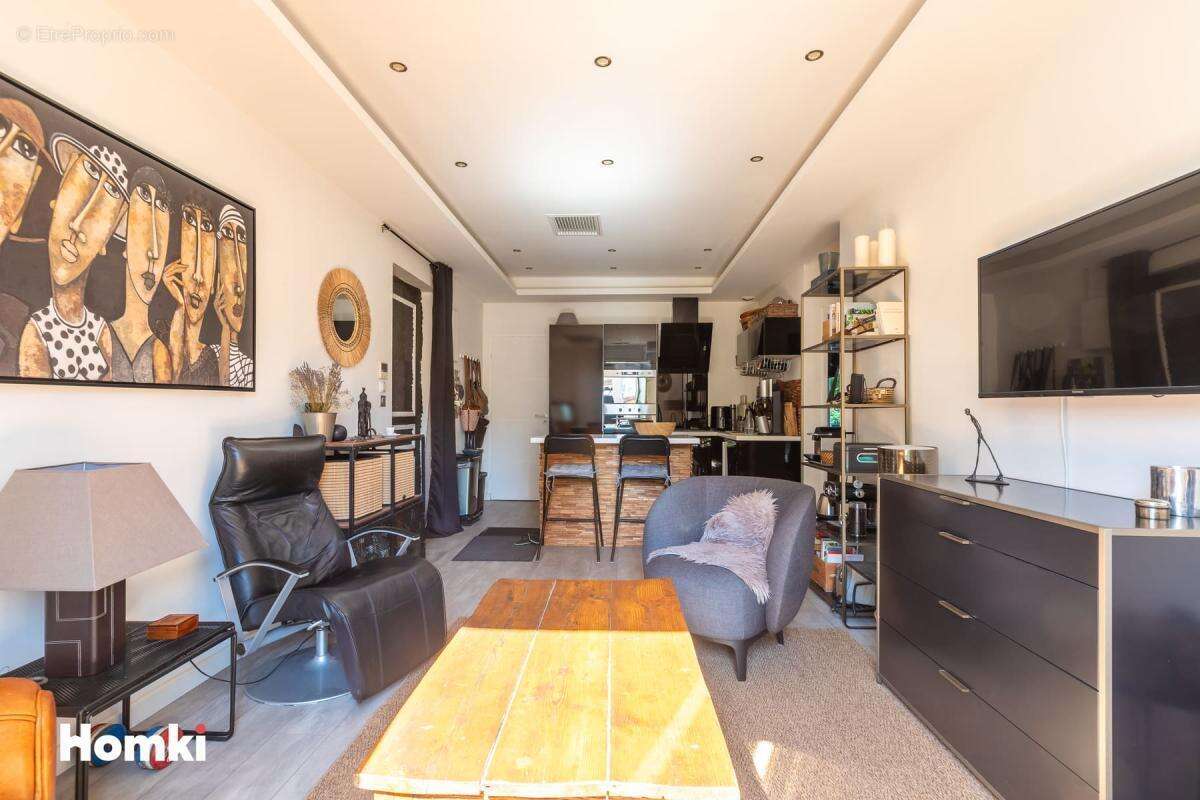 Appartement T3 de 56 m² à Saint-Raphaël 83700, Rue Marius Allongue - photo 5